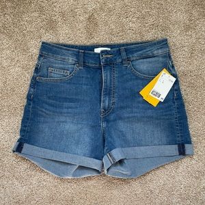H&M Shorts (see pictures for measurements)